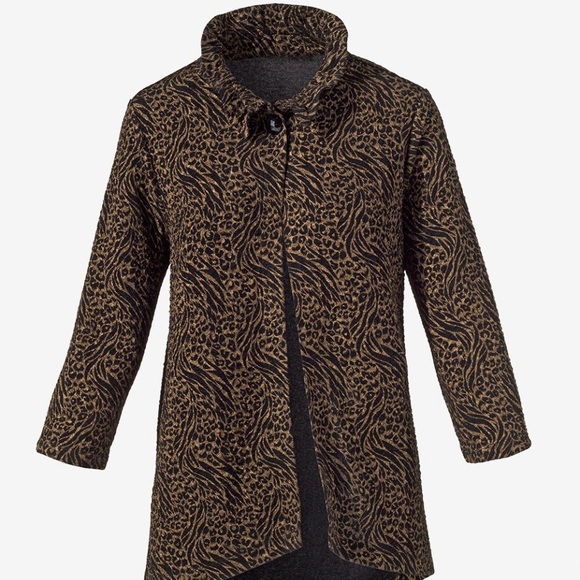 Chico’s Cardigan Jacket Easy Wear Animal Print 3/4 Sleeve One Button Size 2 Lrg - Picture 2 of 7